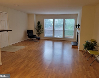 3178 Summit Square Drive - Photo Thumbnail 10