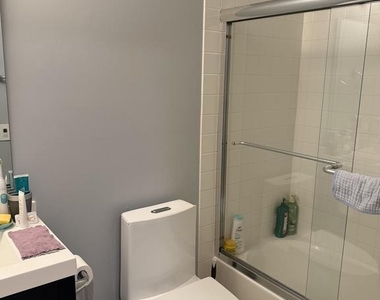 6156 Manchester Park Circle - Photo Thumbnail 6