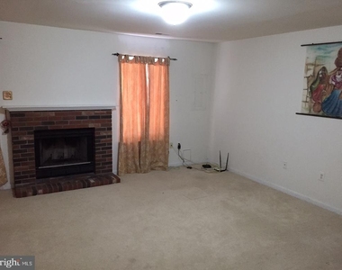 2503 Clover Field Circle - Photo Thumbnail 10