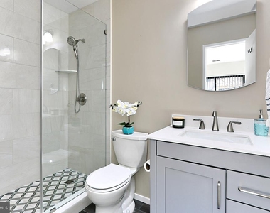 2680 Glengyle Drive - Photo Thumbnail 13
