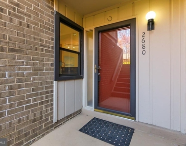2680 Glengyle Drive - Photo Thumbnail 2