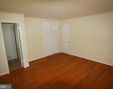 1103 Roberta Court - Photo Thumbnail 14
