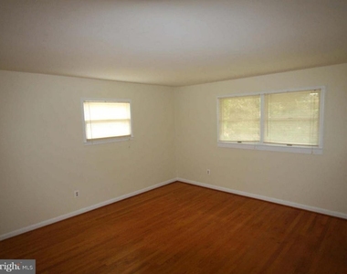 1103 Roberta Court - Photo Thumbnail 13