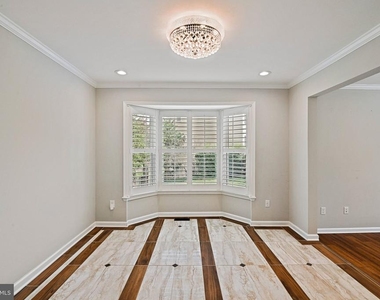 3504 Nodding Pine Court - Photo Thumbnail 5