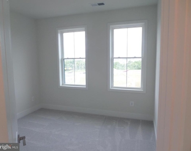 2718 River Birch Road - Photo Thumbnail 47