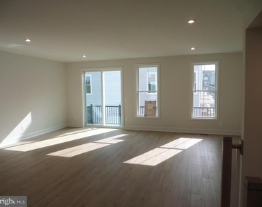 2718 River Birch Road - Photo Thumbnail 57