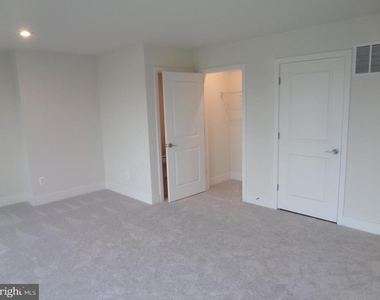 2718 River Birch Road - Photo Thumbnail 38