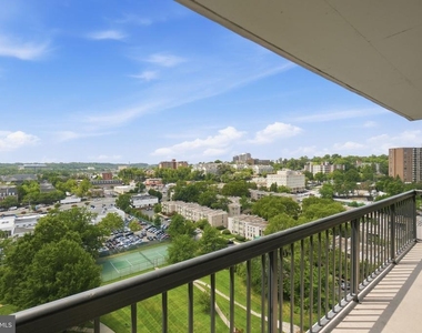 200 N Pickett Street - Photo Thumbnail 9