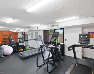 200 N Pickett Street - Photo Thumbnail 15