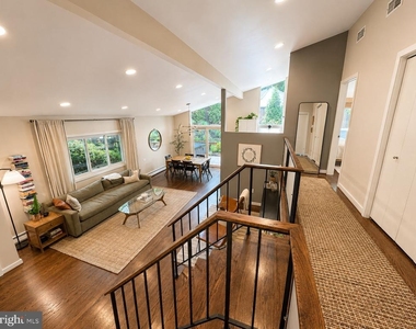 4836 7th Street S - Photo Thumbnail 5