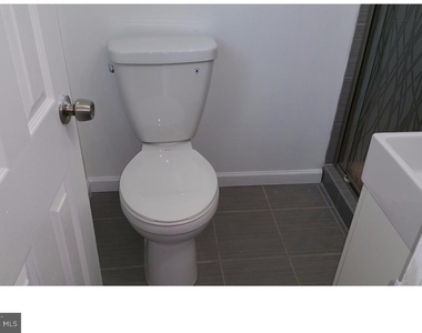 9960 Woodfern Road - Photo Thumbnail 7