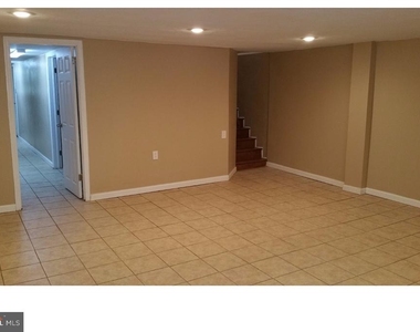 9960 Woodfern Road - Photo Thumbnail 14