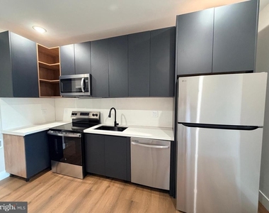 1015 N 45th Street - Photo Thumbnail 4