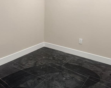 1015 N 45th Street - Photo Thumbnail 2