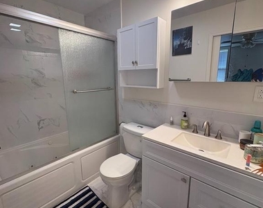 2122 S Hicks Street - Photo Thumbnail 6