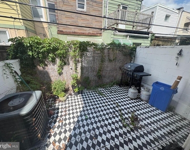 2122 S Hicks Street - Photo Thumbnail 10