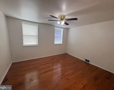 2122 S Hicks Street - Photo Thumbnail 5