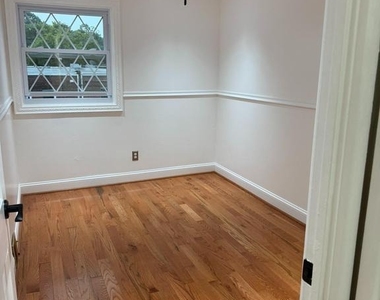 3658 Genesee Drive - Photo Thumbnail 24