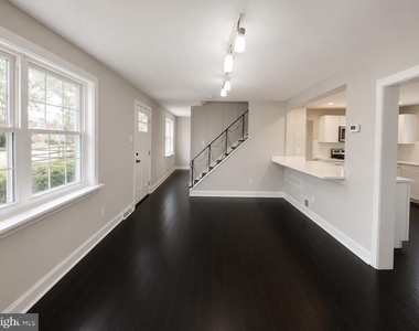 256 W Beidler Road - Photo Thumbnail 5
