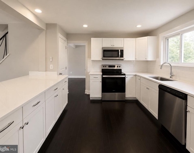 256 W Beidler Road - Photo Thumbnail 8
