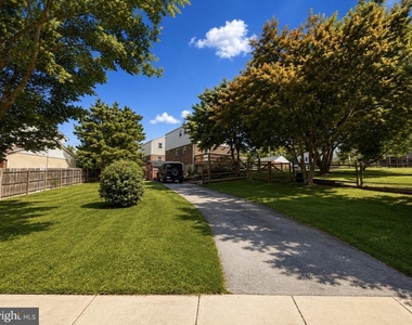 256 W Beidler Road - Photo Thumbnail 2