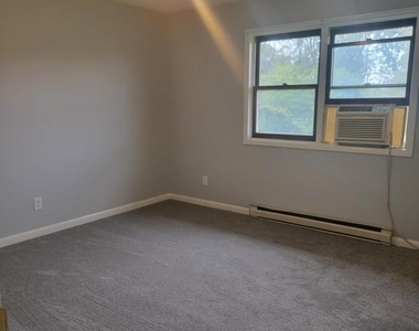 691 Center Drive - Photo Thumbnail 9
