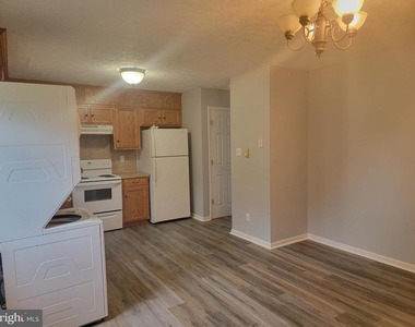 691 Center Drive - Photo Thumbnail 6