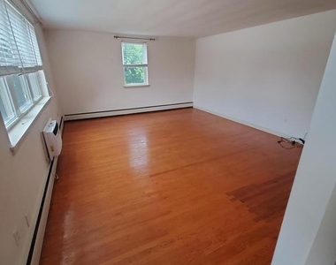 3209 West Chester Pike - Photo Thumbnail 8