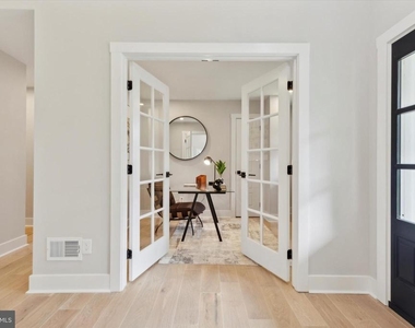 104 Furlong Avenue - Photo Thumbnail 35