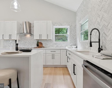 104 Furlong Avenue - Photo Thumbnail 22