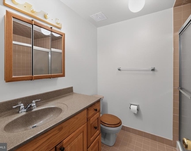 710 Mountainview Drive - Photo Thumbnail 13