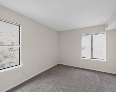 710 Mountainview Drive - Photo Thumbnail 11
