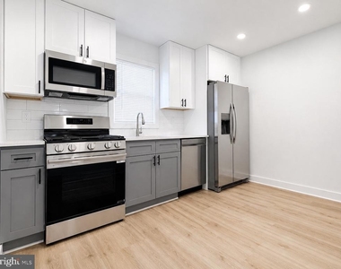 2420 Liberator Street - Photo Thumbnail 3