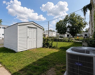 2420 Liberator Street - Photo Thumbnail 15