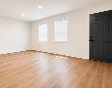 2420 Liberator Street - Photo Thumbnail 7