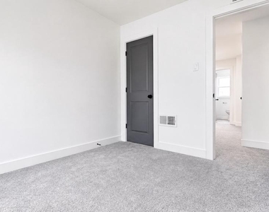 2420 Liberator Street - Photo Thumbnail 5