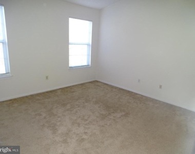 31 Plumly Way - Photo Thumbnail 7