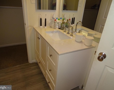 31 Plumly Way - Photo Thumbnail 9