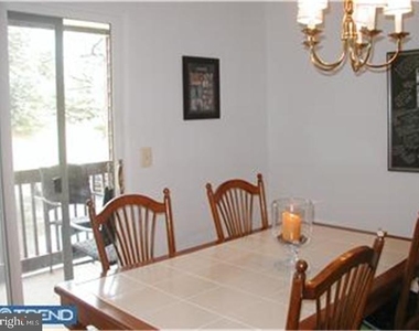 2217 Sayre Drive - Photo Thumbnail 4