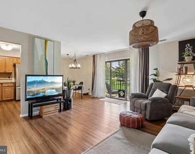 14 Wyndham Place - Photo Thumbnail 2