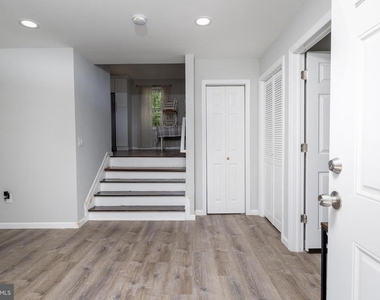 21 Dixmont Avenue - Photo Thumbnail 3