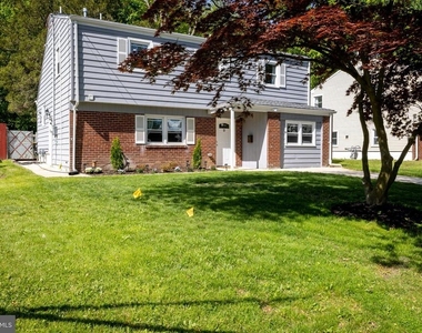 21 Dixmont Avenue - Photo Thumbnail 2