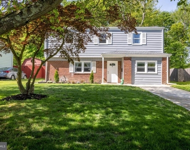 21 Dixmont Avenue - Photo Thumbnail 1