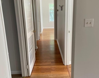205 Salem Court - Photo Thumbnail 5