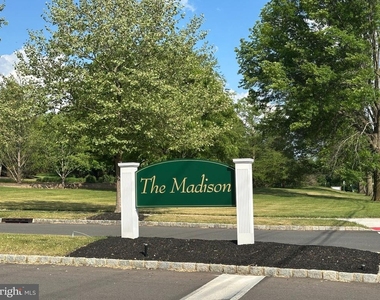 416 Masterson Court - Photo Thumbnail 29