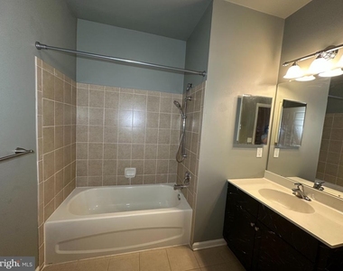416 Masterson Court - Photo Thumbnail 23