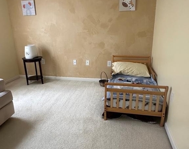 110 Sansom Lane - Photo Thumbnail 10