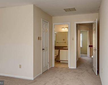 21 Claver Hill Way - Photo Thumbnail 16