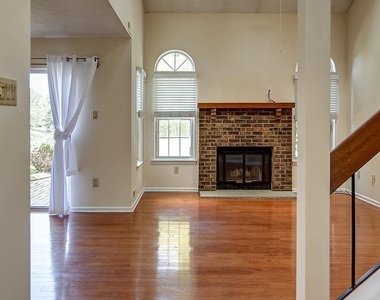 21 Claver Hill Way - Photo Thumbnail 3