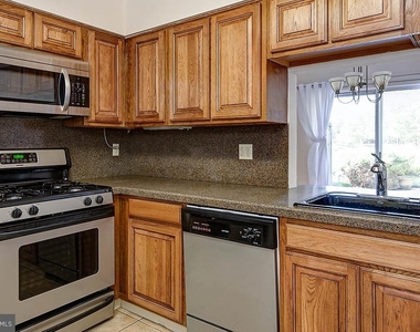 21 Claver Hill Way - Photo Thumbnail 11